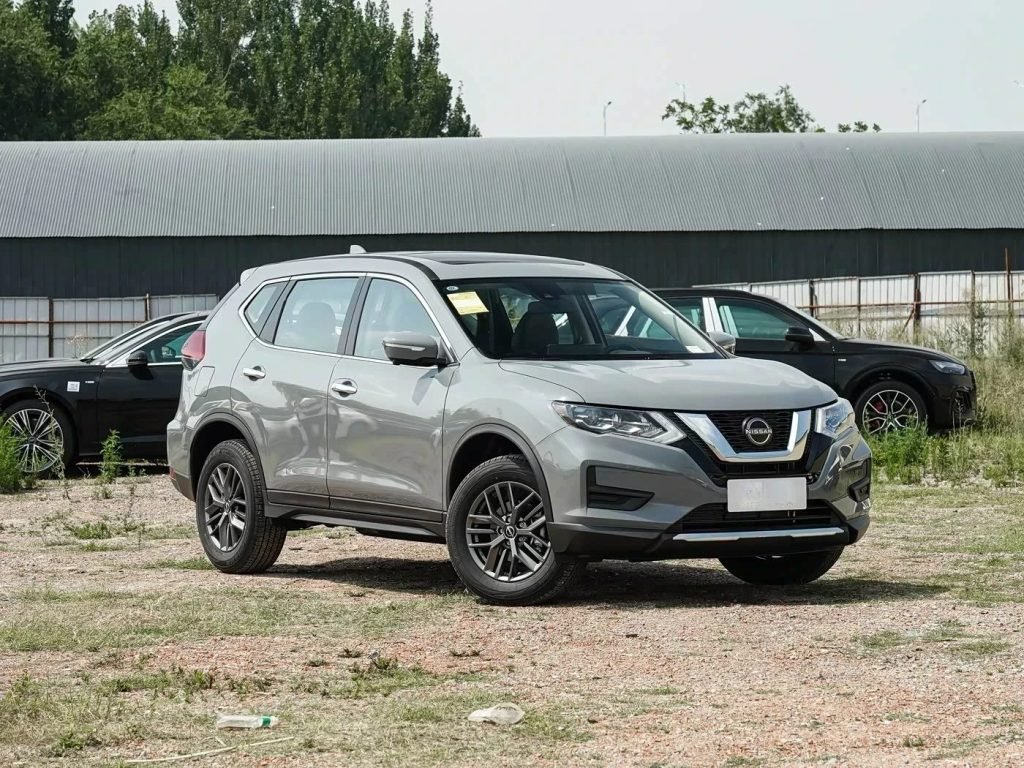 Nissan X-Trail 2025 2.0L FWD Leading