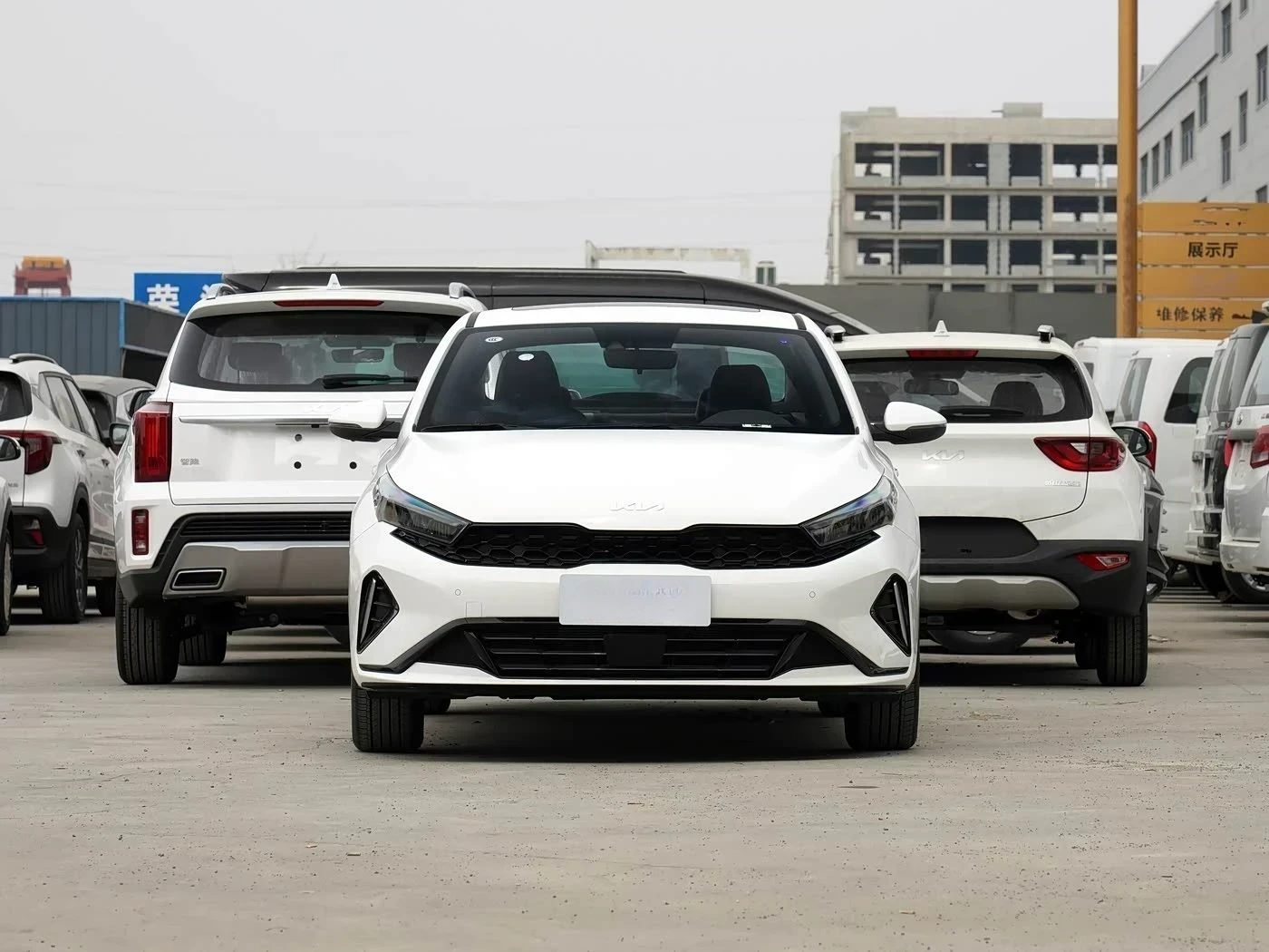 Yueda-Kia K3 2024 1.5L CVT Luxury-Smart Version
