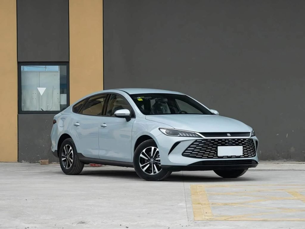 QIN PLUS 2026 DM-i 128km Enterprising